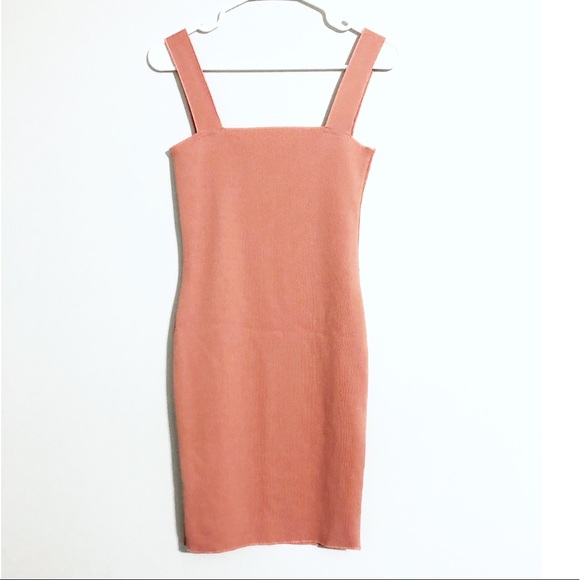 Missguided Ribbed Dress - Picture 2 of 4